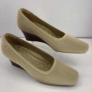 Vivaia Square-Toe Wedge (Margot Wedge Pro) Almond Brown Womens Size‎ US 8.5-9